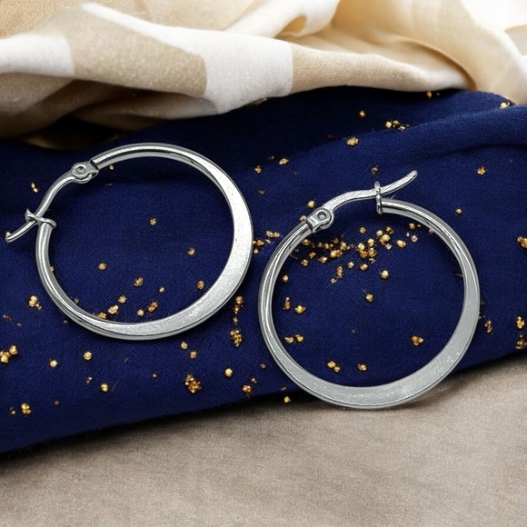 🆕️Minimalist 316L Stainless Steel Hoop Earrings | Trendy & Hypoallergenic Hoops - Picture 9 of 12